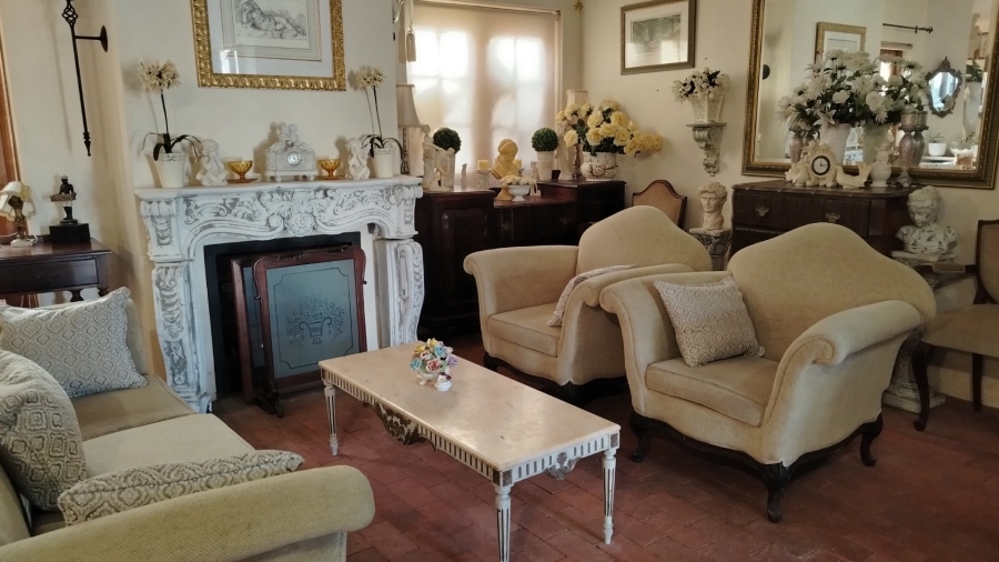 4 Bedroom Property for Sale in Chanteclair Western Cape